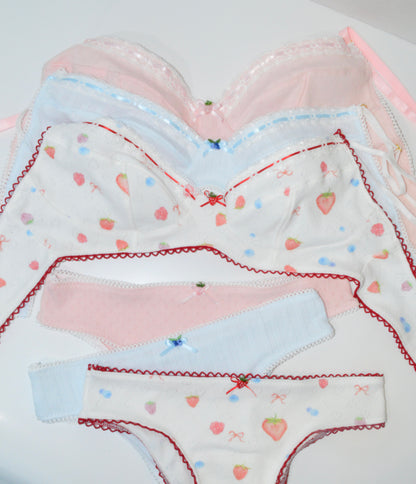 Berries and Cream Set 🍓🫐